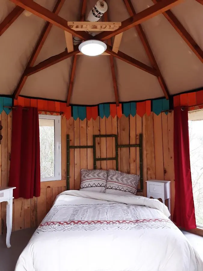 Luxury tent La Hutte Massai Hotel Villelaure France