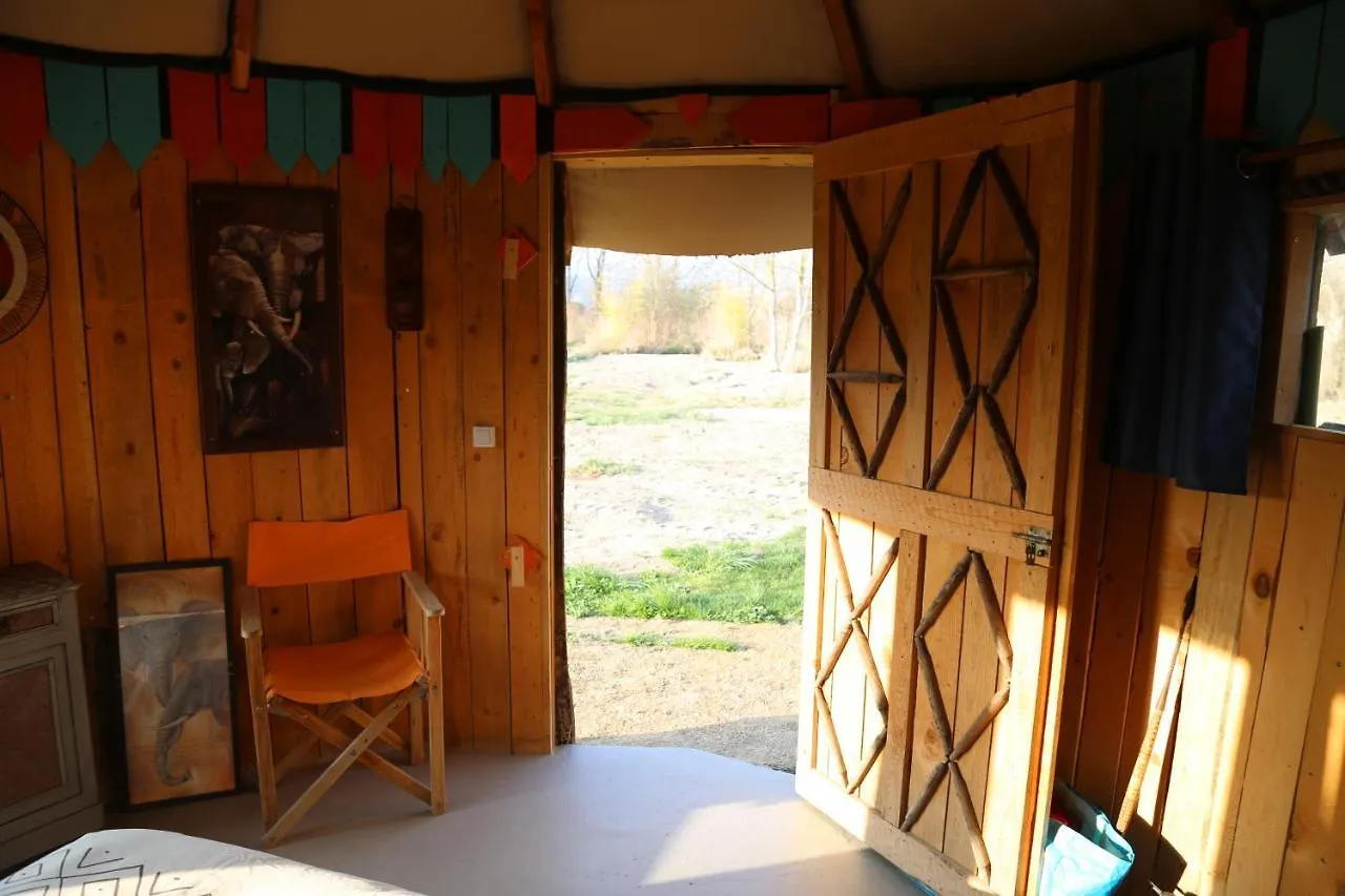 La Hutte Massai Hotel Villelaure