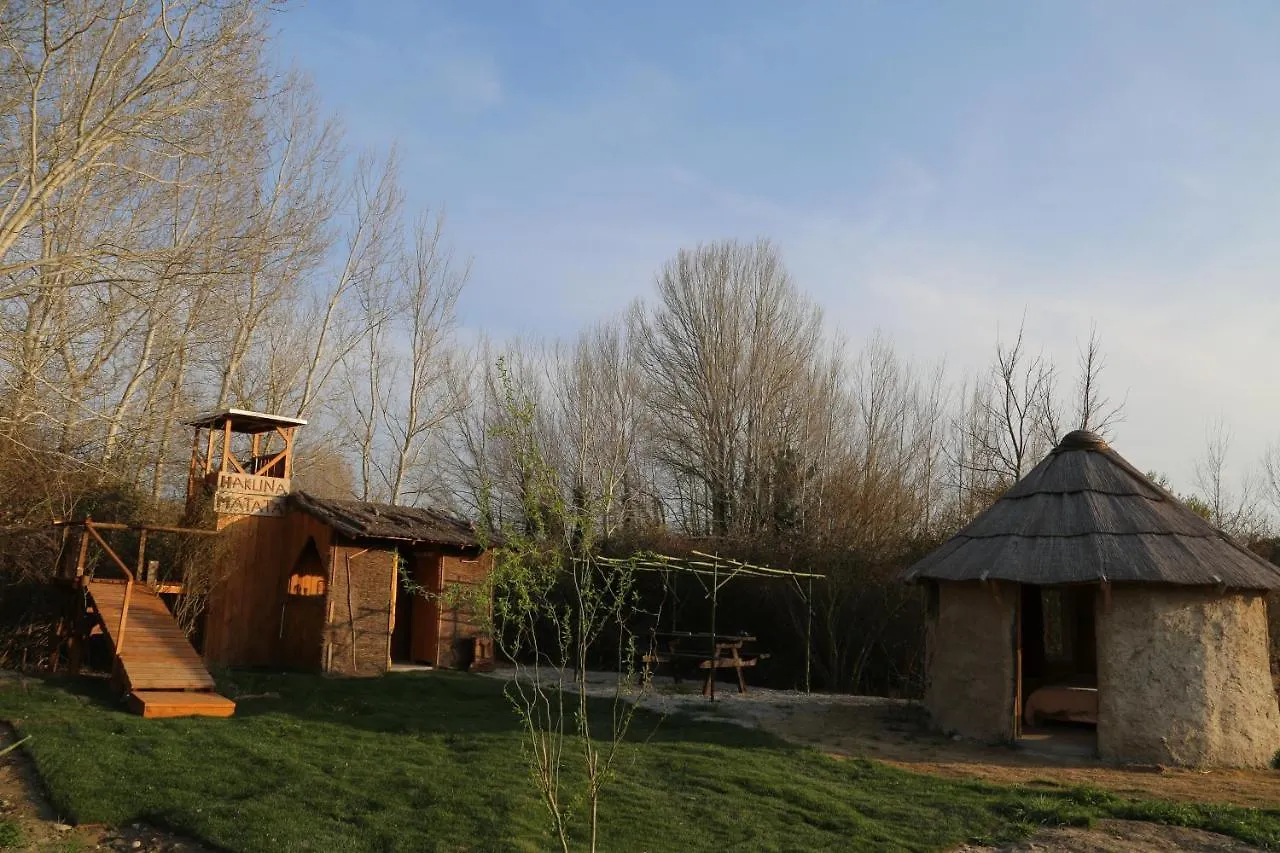 Luxury tent La Hutte Massai Hotel Villelaure